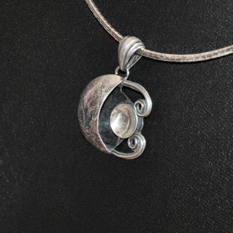 СРЕБЪРЕН МЕДАЛЬОН, РЪЧНА ИЗРАБОТКА